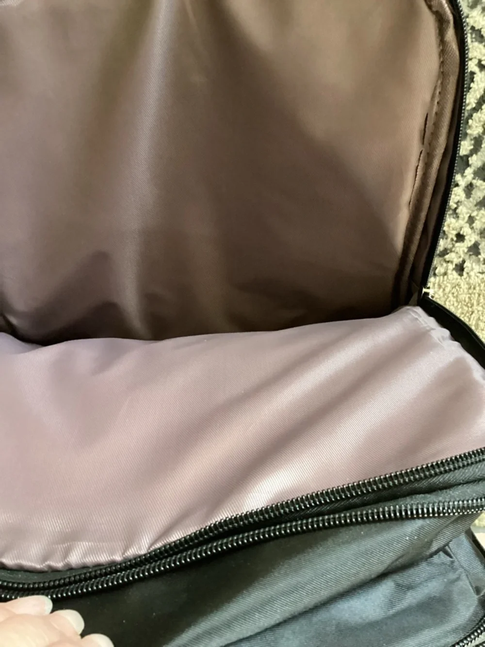MYCO TRAVEL BACKPACK MULTIPLE ZIPPED POCKETS MOPHIE CHARGER
